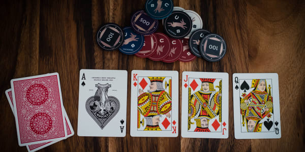 Πώς τα καζίνο αποτρέπουν την καταμέτρηση καρτών;