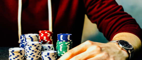 Πώς να διασκεδάσετε περισσότερο παίζοντας διαδικτυακά παιχνίδια καζίνο
